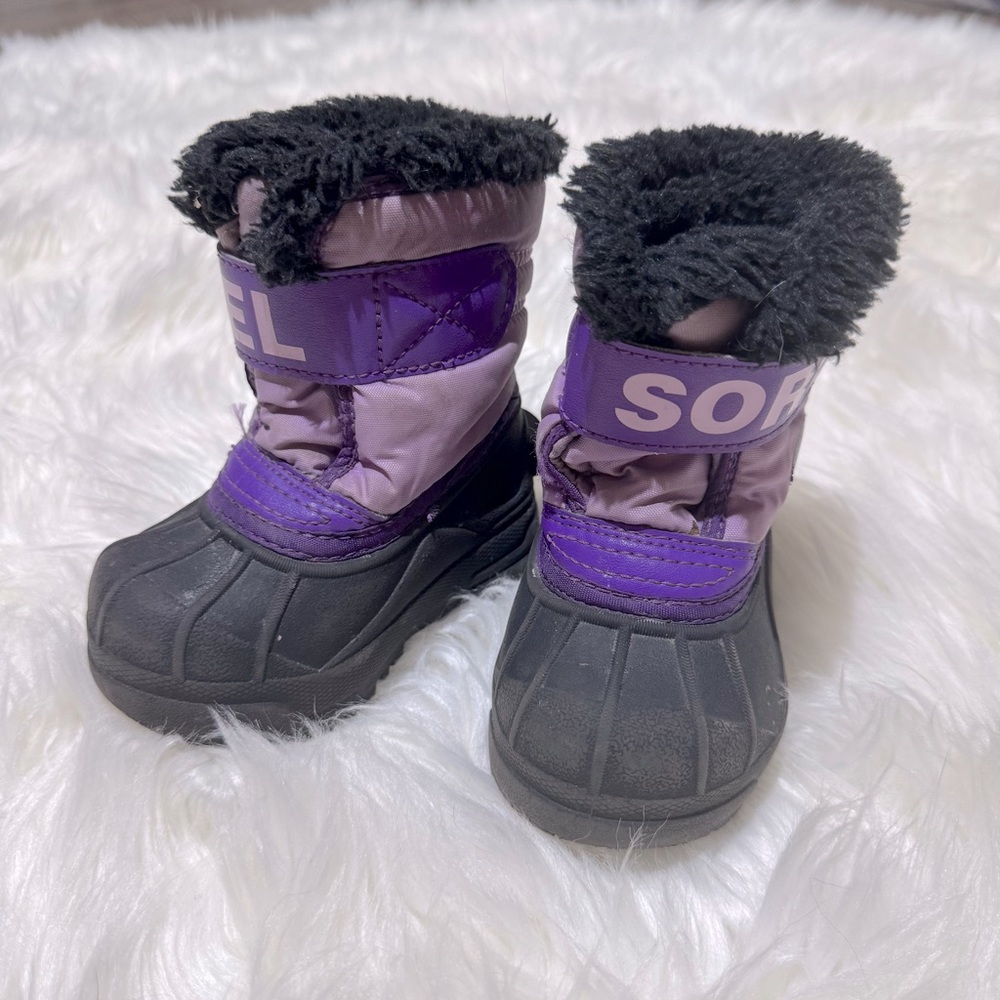 Sorel baby girl winter boots size 5
